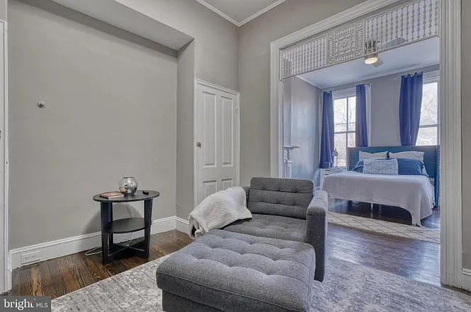 1511 W Lombard St — Photo 23