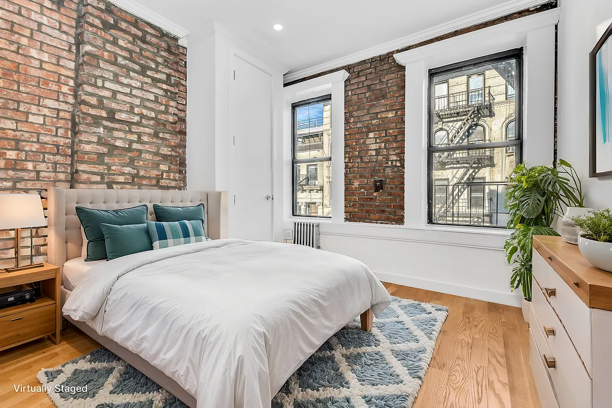 Building Photo - 829 9th Ave #4C