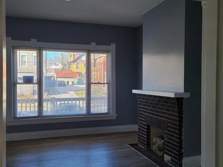 3326 Fairfield Ave — Photo 3