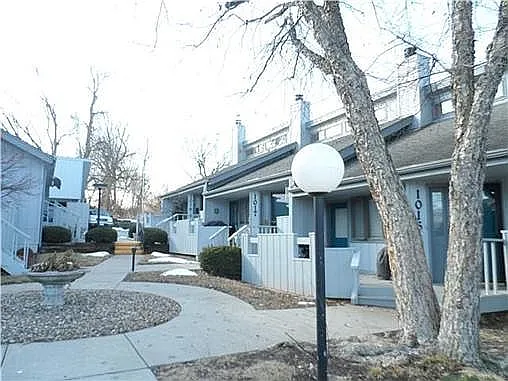 Six units in garden setting