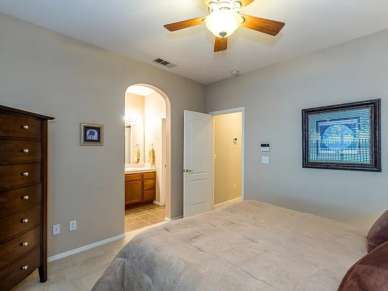 632 W Fontaine Ln — Photo 16