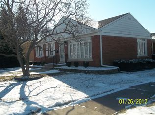 792 S York St, Elmhurst, IL 60126