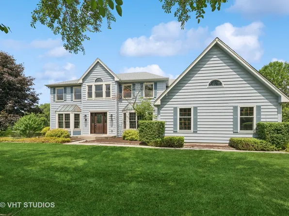 4 Taynton Ln, South Barrington, IL 60010