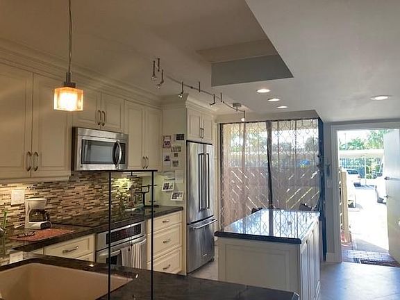 3rd image of 1100 SE 5th Ct APT 82