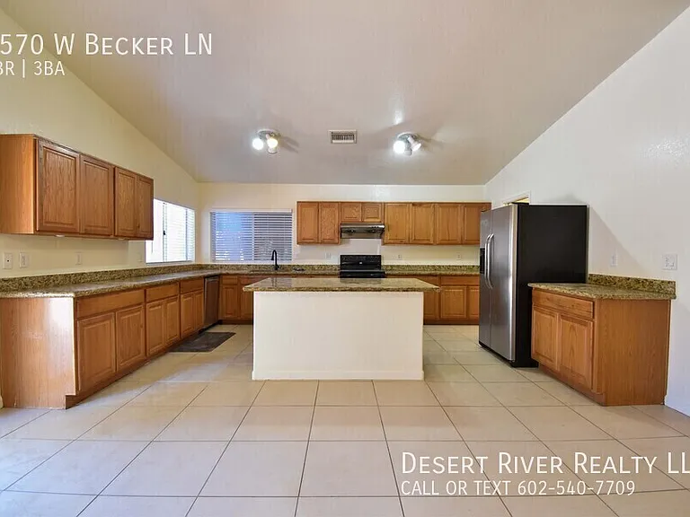 5570 W Becker Ln — Photo 7