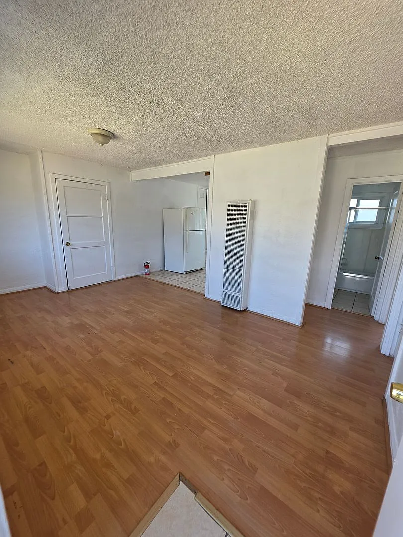 17721-17723 Alburtis Ave (PMC205) — Photo 1