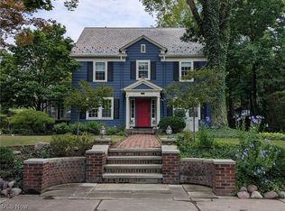 2877 Torrington Rd, Shaker Heights, OH 44122