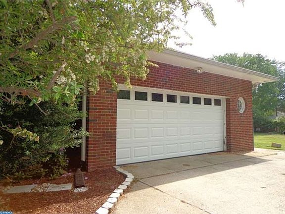 2 Car Garage