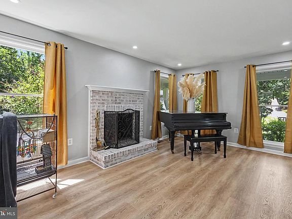 4th image of 5000 York Ct