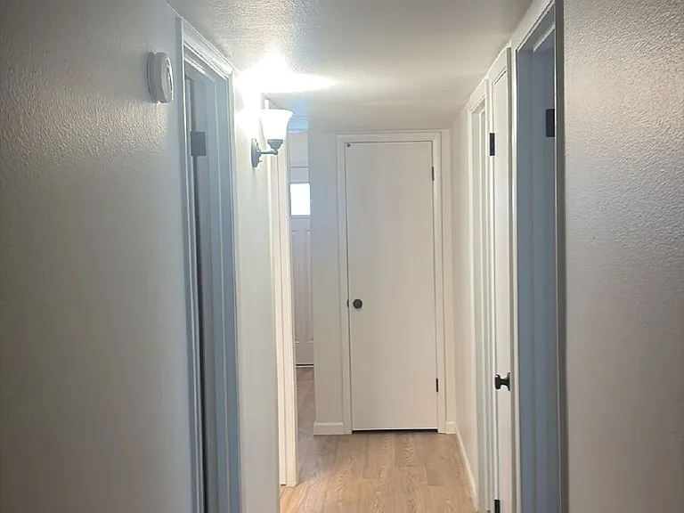 2722 W Monte Ave — Photo 9
