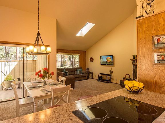 4th image of 18132 Ashwood Ln