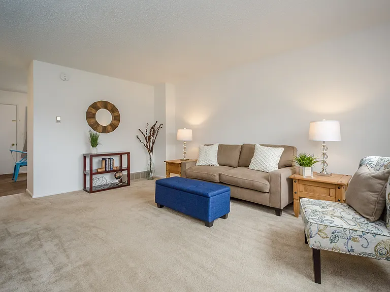 1800 Calvin Ct — Photo 3