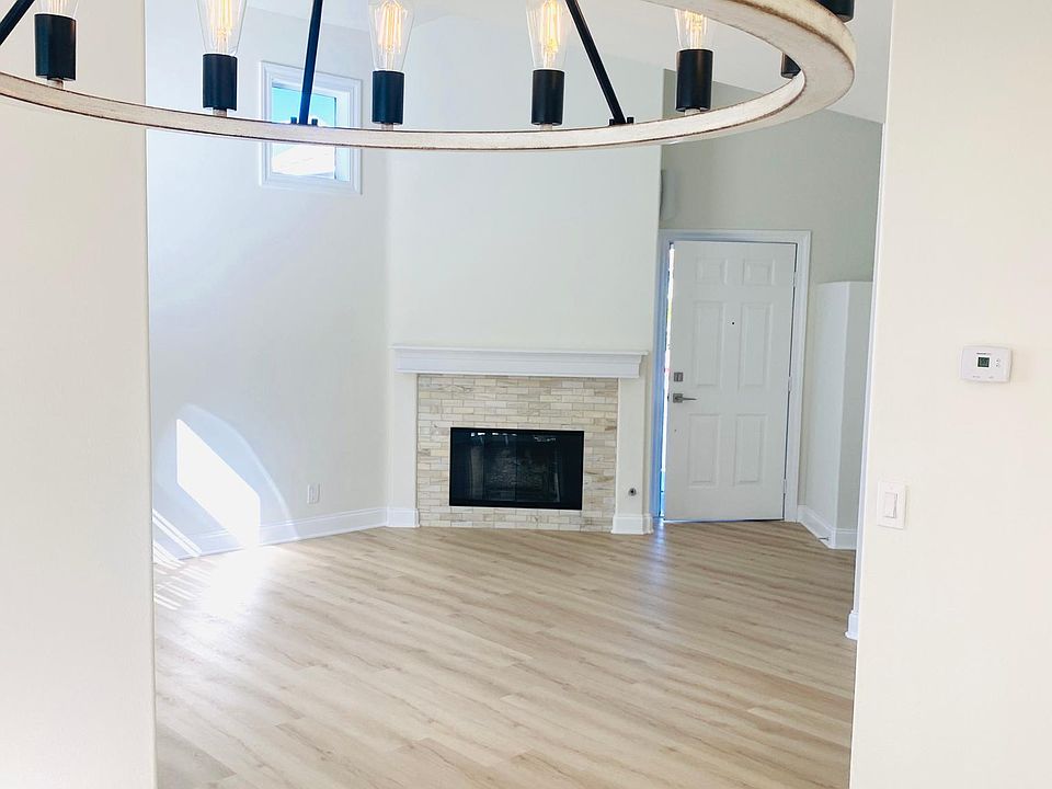 1st image of 10 Ryley Ct