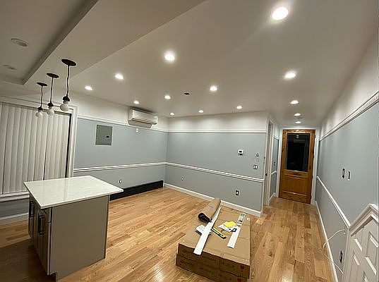 2nd image of 49 Clara St Floor 1