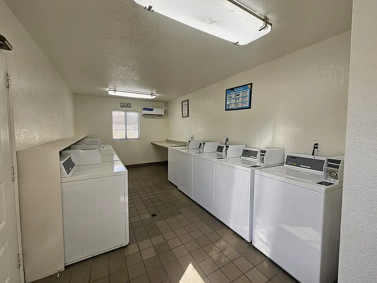 Mission West Luxury Apartments — Photo 11