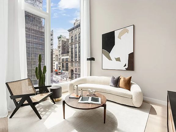 3rd image of 101 W 14th St #5C