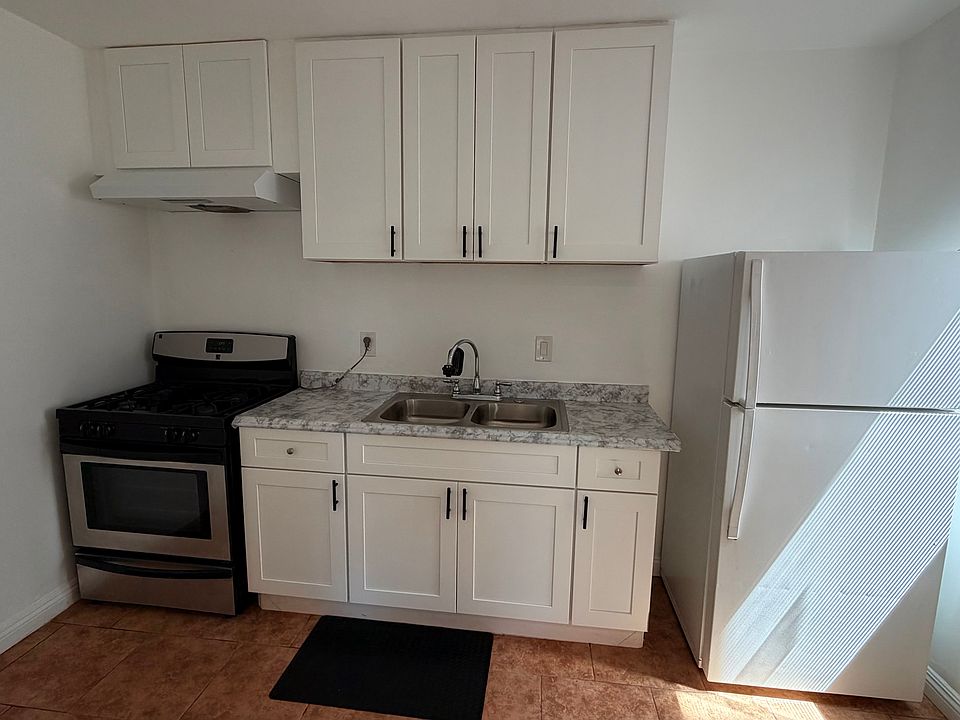 1st image of 3362-64 B St #3364