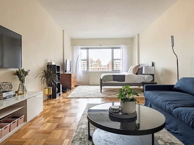 60 E 8th St #15H — Photo 3