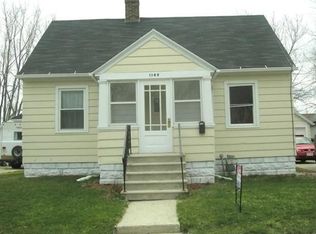 1149 Smith St, Green Bay, WI 54302