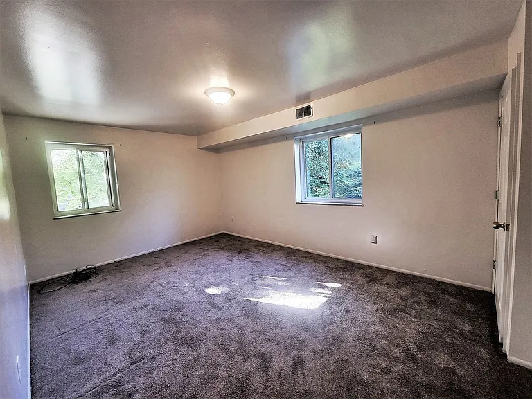 East Liberty - Pittsburgh Apartment Rentals — Photo 6