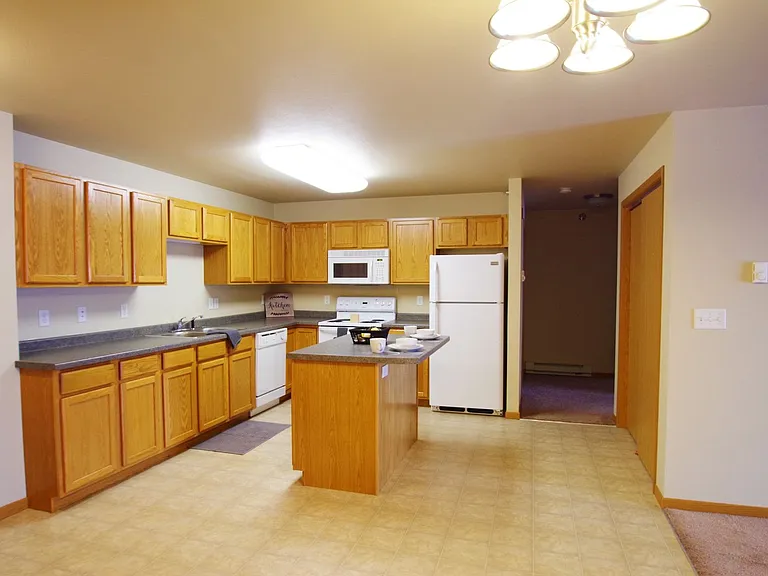 Belcastle Apartments — Photo 21