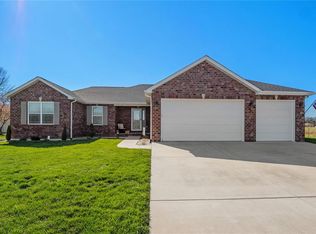 371 Sleeping Indian Dr, Freeburg, IL
