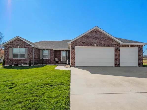 371 Sleeping Indian Dr, Freeburg, IL 62243
