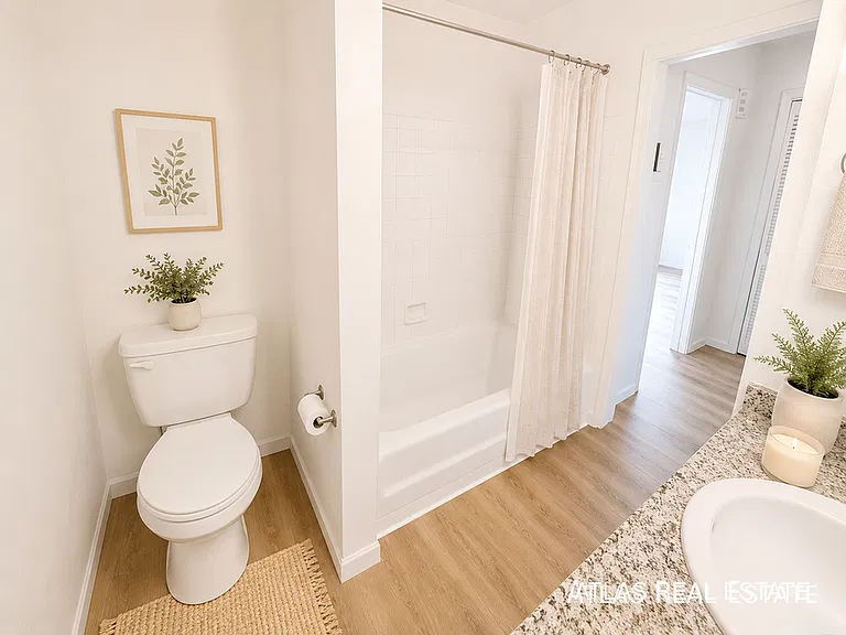 303 University Dr #3 — Photo 8