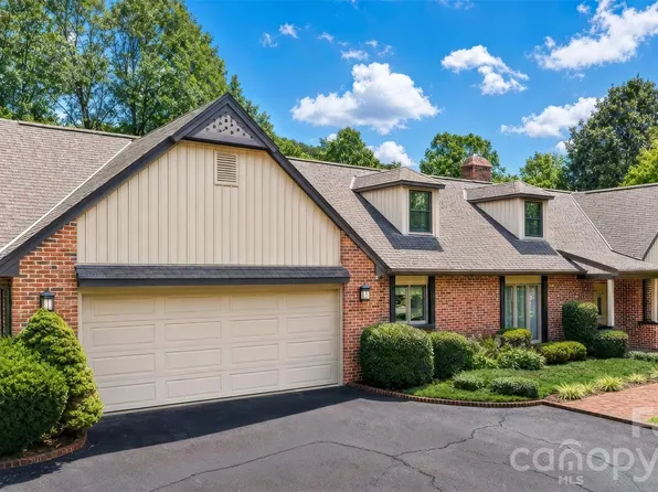 417 Stonecroft Dr SE, Lenoir, NC 28645