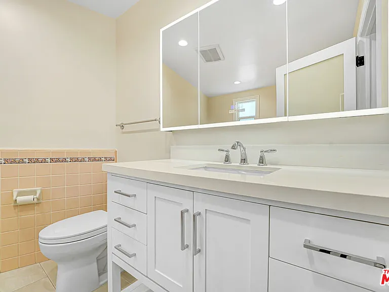 2383 Panorama Ter — Photo 13