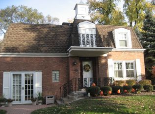 310 Lionel Rd, Riverside, IL 60546