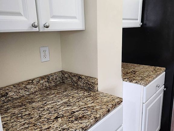 3rd image of 10500 Rockville Pike Unit 926