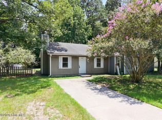 406 Cedar Creek Dr, Jacksonville, NC 28540