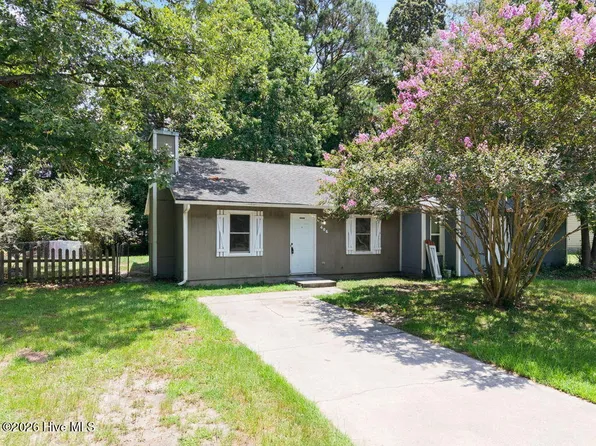 406 Cedar Creek Dr, Jacksonville, NC 28540