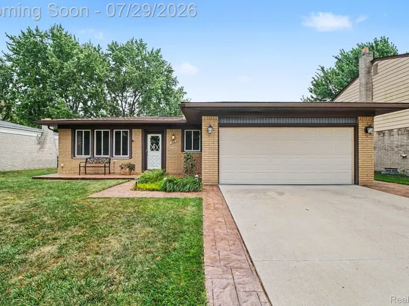 38218 Douglas Dr, Sterling Heights, MI 48310