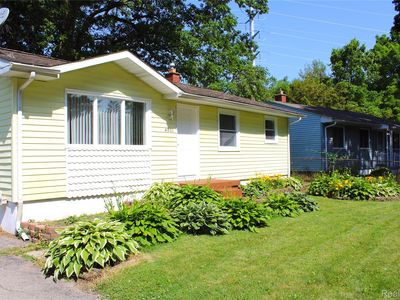 4901 Alpha Way, Flint, MI, 48506
