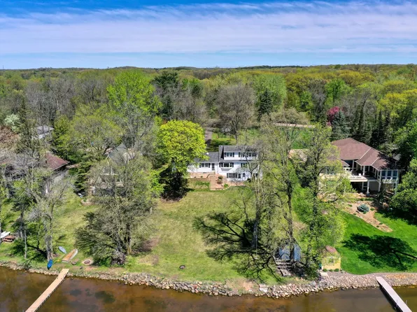 9003 N Shore Trl N, Forest Lake, MN 55025