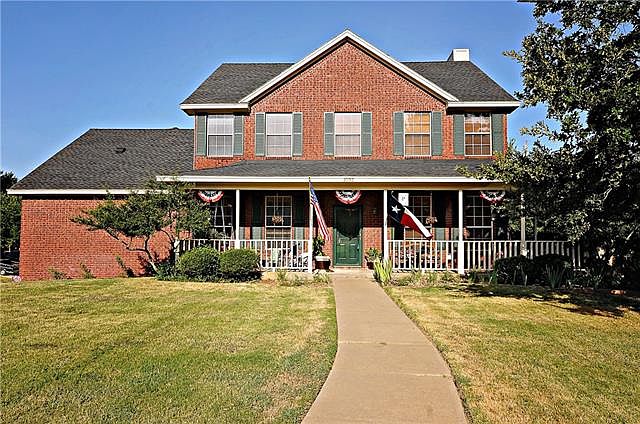 1st image of 3902 Parker Oaks Ct