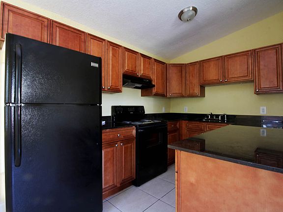 2nd image of 1607 NW 16th St