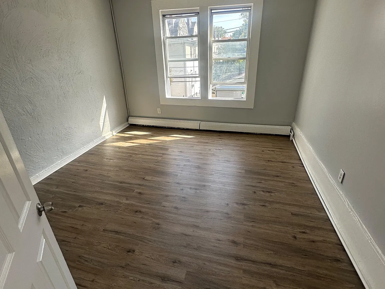 2 bed, 900 sqft, $1,650 — Photo 2