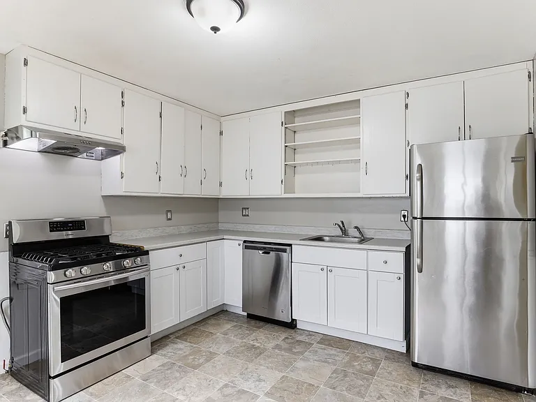 3430 Taylor St NE — Photo 4