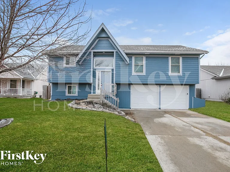 810 York Dr — Photo 1