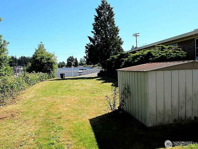 5th image of 4827 Vesper Drive