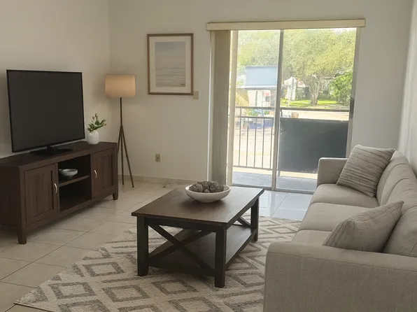 Riviera Terrace, 888 NE 132nd St APT 207, North Miami, FL 33161