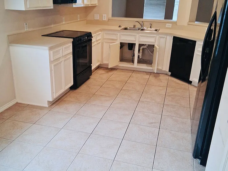 3314 Ithaca Dr — Photo 1