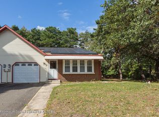 14B Ivy Ct, Whiting, NJ 08759