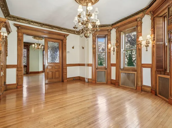 7722 Broadway image 14 of 47