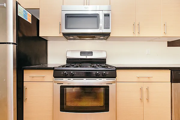 Rented by Nooklyn NYC LLC | media 17