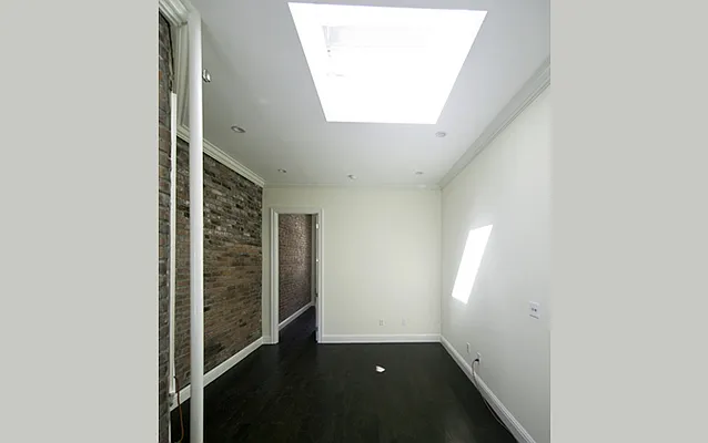 Rented by Icon Realty Management | media 12