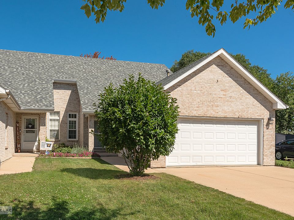 1st image of 1413 Tiger Lily Ln